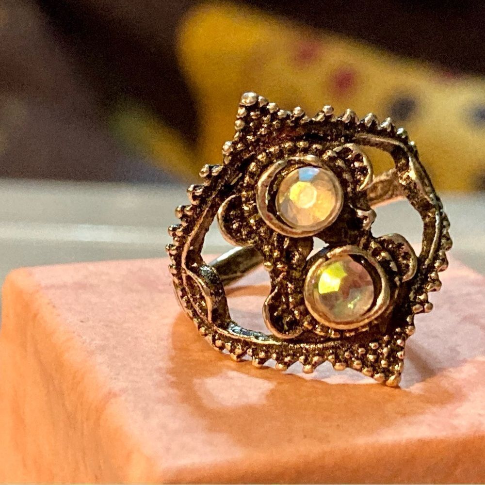 Victorian Style Ring   - Picture 4 of 4